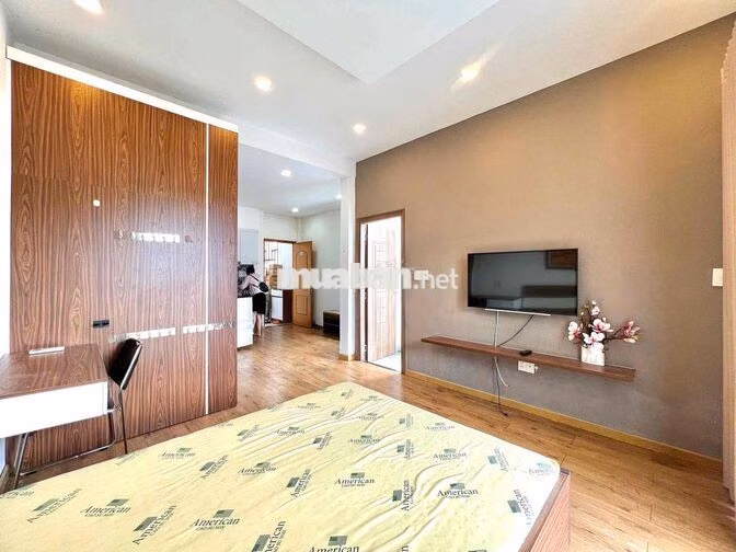 Cho Thuê Căn Hộ Ban Công Rộng 40m2 Full Nội Thất Ngay Chợ Bàn Cờ Q3