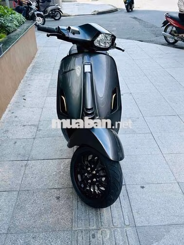 Piaggio Vespa Iget Xám lambo ánh kim