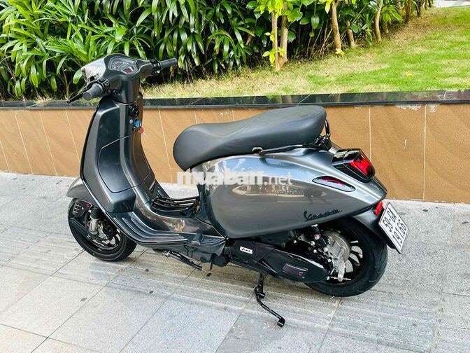 Piaggio Vespa Iget Xám lambo ánh kim