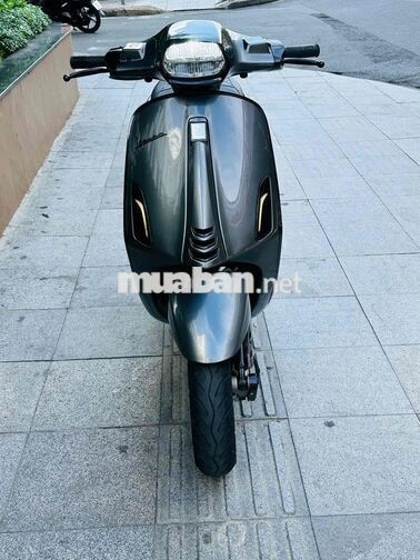 Piaggio Vespa Iget Xám lambo ánh kim