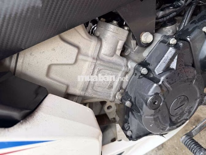 Honda Winner V1 Xanh trắng đen