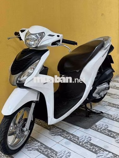 Vision 2016 Trắng đen siêu mới 43D1-439.77