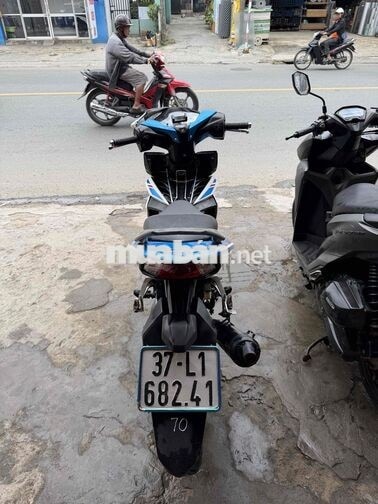 Honda Winner V1 Xanh trắng đen