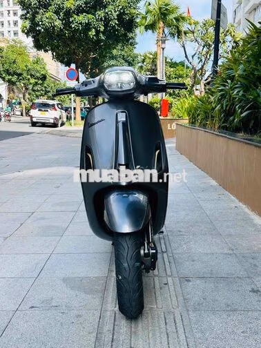 Piaggio Vespa Iget Xám lambo ánh kim