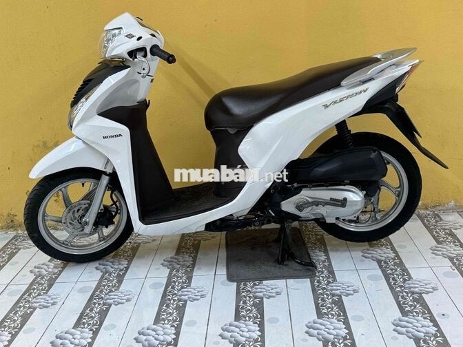 Vision 2016 Trắng đen siêu mới 43D1-439.77