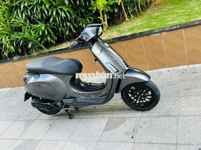 Piaggio Vespa Iget Xám lambo ánh kim