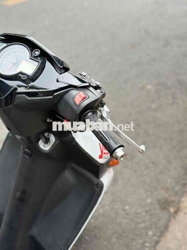 Honda Click 110 Trắng đen