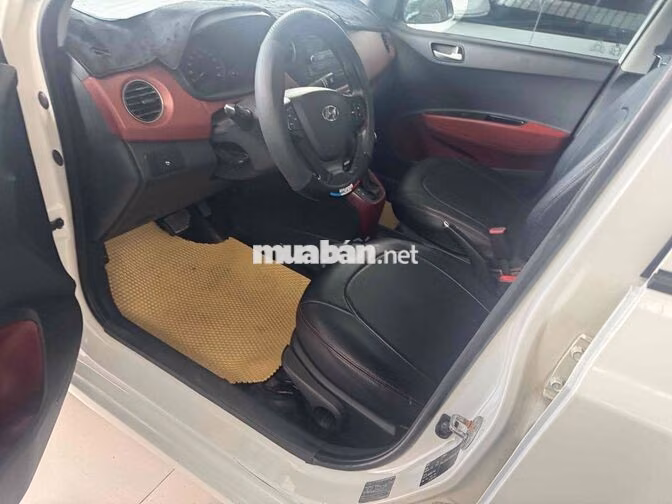 Hyundai Grand i10 2015 tự động