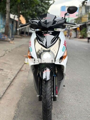 Honda Click 110 Trắng đen