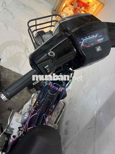Honda Dream Đen Cả nam và nữ