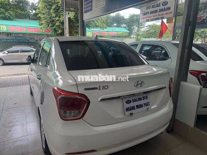 Hyundai Grand i10 2015 tự động