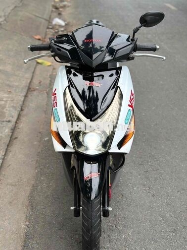 Honda Click 110 Trắng đen
