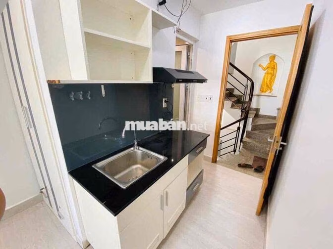 Cho thuê căn 1pn tách bếp cửa sổ thang máy full nt ở Cống Quỳnh quận 1
