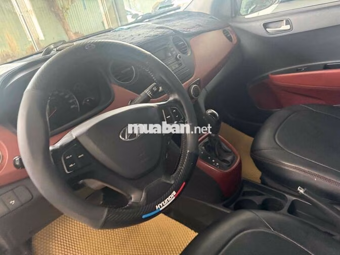 Hyundai Grand i10 2015 tự động