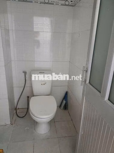 Cho Thuê Mặt Bằng 30 Nguyễn Giản Thanh Q.10, Ngay Cổng Chợ Thuốc