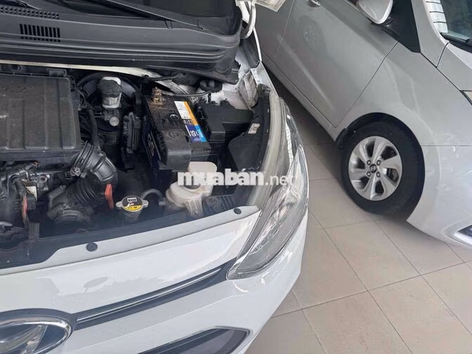 Hyundai Grand i10 2015 tự động