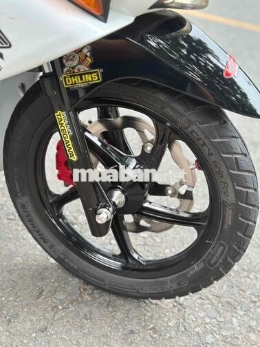 Honda Click 110 Trắng đen