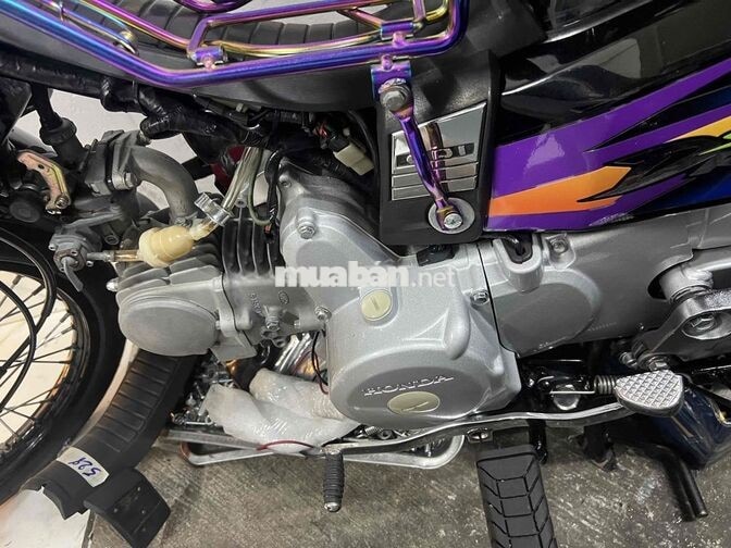 Honda Dream Đen Cả nam và nữ