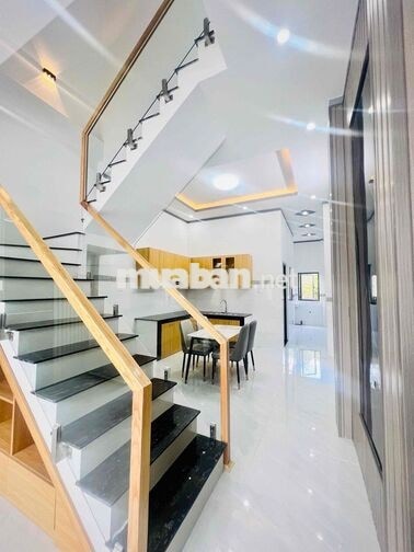 BÁN NHÀ LẦU SỔ RIÊNG SAU CHỢ TÂN BÌNH P TÂN TRIỀU
