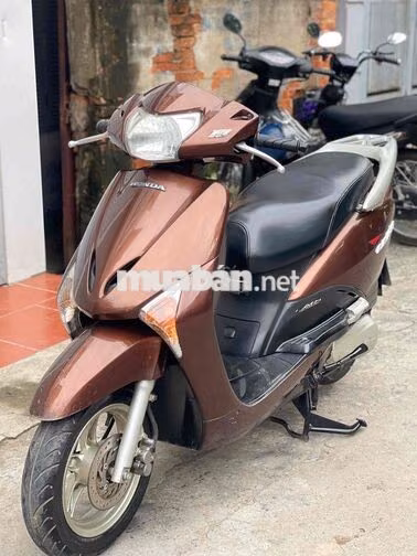 Honda Lead Nâu Xăng đời cuối vành cong