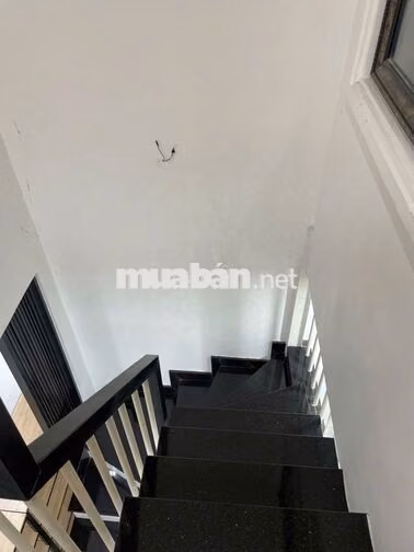 NHÀ MỚI HẺM XE TẢI TRẦN HƯNG ĐẠO QUẬN 1