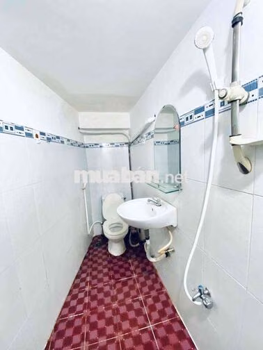 Duplex ban công mới gần đại học y dược