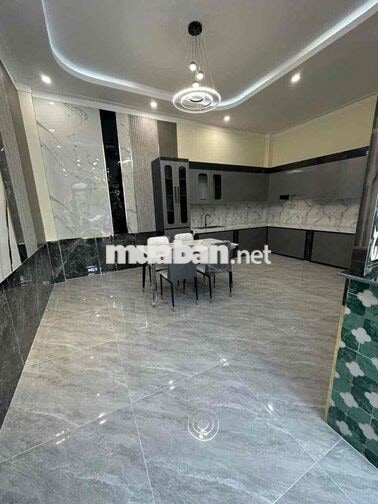 NHÀ MỚI XÂY ĐG Ô TÔ LONG PHƯỚC - DI CHUYỂN TRUNG TÂM GẦN