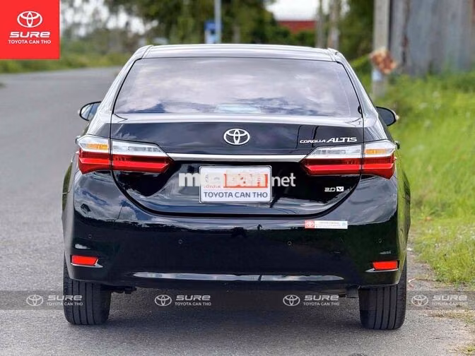 Toyota Corolla Altis 2017 2.0V Luxury siêu hiếm