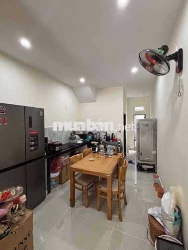 Chính chủ BN Hưng Phú, hẻm 5m, 2 tầng, 38/43m2, 2 PN, 2 WC nhà mới