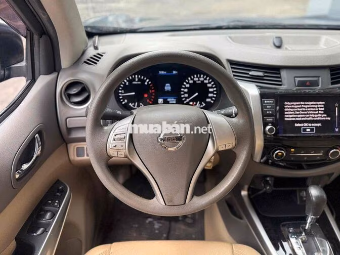 Nissan Navara Tự động 01 cầu, 2020 Xanh 40,000 km