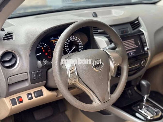 Nissan Navara Tự động 01 cầu, 2020 Xanh 40,000 km