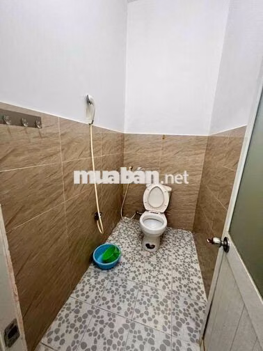 Cho Thuê Nhà Sân Đậu 2 Ôtô DT 5x22m 1Trệt 1Lầu 2Pn 2Wc Vườn Lài Q12