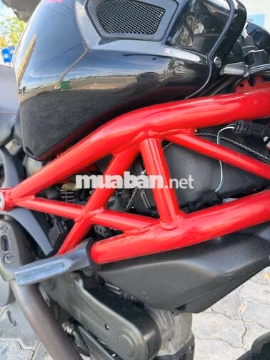 Ducati Monster 795 Đen, Đỏ 48700 km