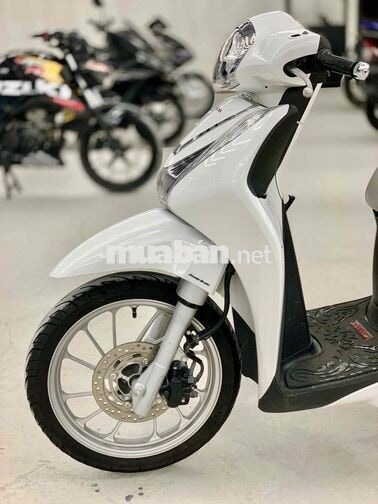 Honda SH Mode 125 CBS 2025 màu trắng xe đẹp keng