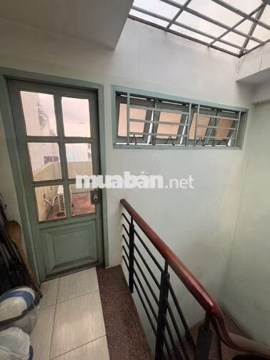 CHO THUÊ NHÀ MẶT TIỀN TRẦN BÌNH TRỌNG QUẬN 5 GẦN CAO ĐẲNG KINH TẾ
