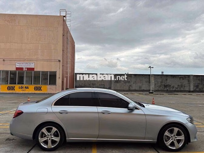 Mercedes-Benz E250 2016 Bạc Tự động