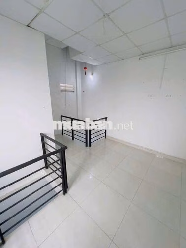 cho thuê nhà 4.5x18m đúc lửng hẻm 107 ng văn khối GV 2pn2wc giá 10tr
