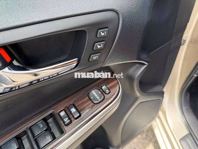 Toyota Camry 2.5Q 2018 Vàng cát