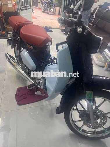 Honda Super Cub 125 cc 2023 Xanh tím 1700 km Nhập