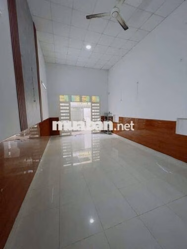 cho thuê nhà 4.5x18m đúc lửng hẻm 107 ng văn khối GV 2pn2wc giá 10tr