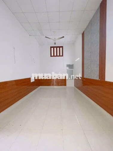 cho thuê nhà 4.5x18m đúc lửng hẻm 107 ng văn khối GV 2pn2wc giá 10tr