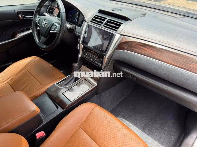 Toyota Camry 2.5Q 2018 Vàng cát