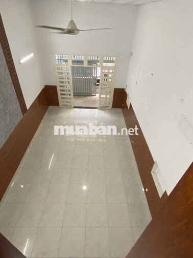 cho thuê nhà 4.5x18m đúc lửng hẻm 107 ng văn khối GV 2pn2wc giá 10tr