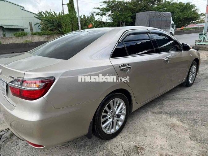 Toyota Camry 2.5Q 2018 Vàng cát