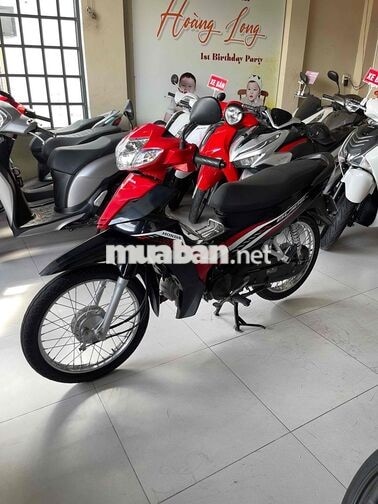 wave blade 2024 . lướt 10k km . zin nguyên bản.