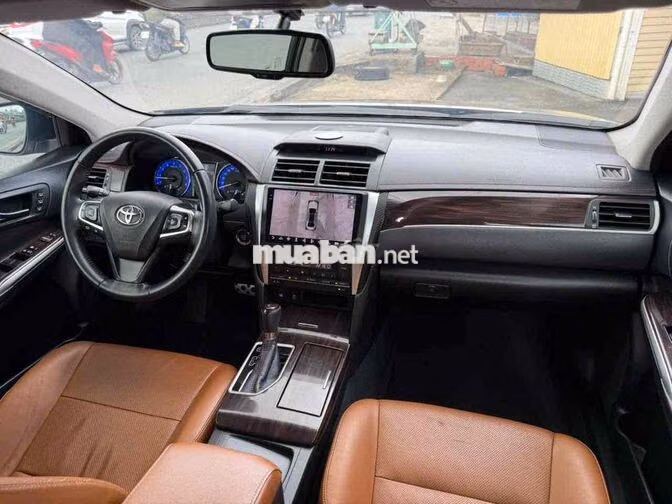 Toyota Camry 2.5Q 2018 Vàng cát