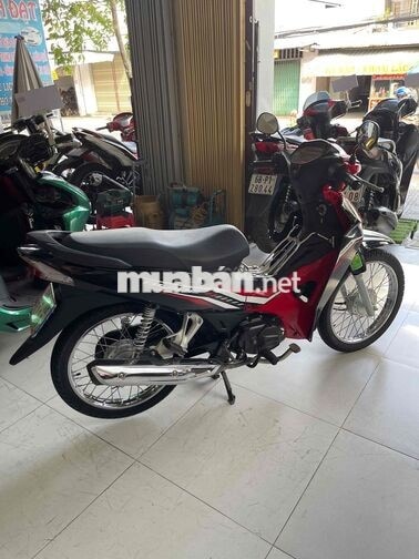 wave blade 2024 . lướt 10k km . zin nguyên bản.