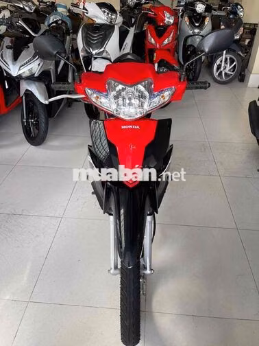 wave blade 2024 . lướt 10k km . zin nguyên bản.