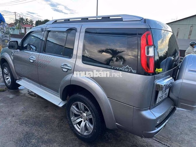 Ford Everest 2.5 AT Limited 2012 Tự động