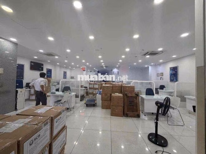 Toà Nhà Mặt tiền Đại Lộ Bình Dương  ngay Becamex Tower, Phố ngân hàng
